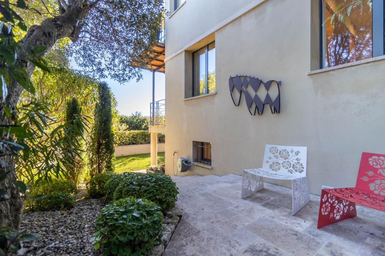 Mougins Collection - Ravissante Suite Avec Bassin Chauffe En Saison Exterior foto